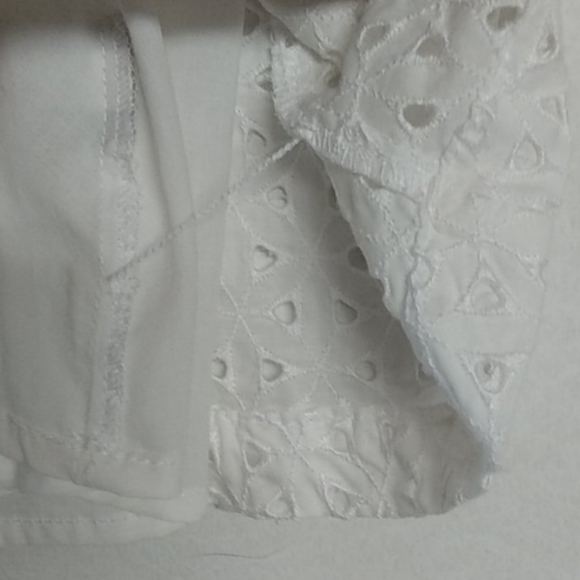 Lovely White Eyelet Detailed Mini Skater Skirt - Picture 10 of 12